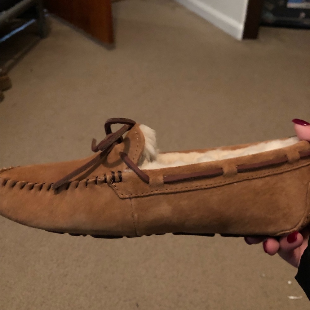 Ugg Women Dakota Size 6